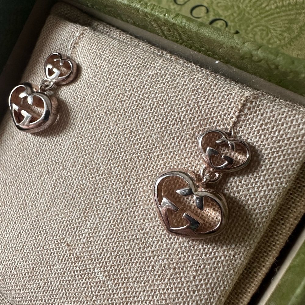 Gucci Silver Heart Earrings - Picture 4 of 12